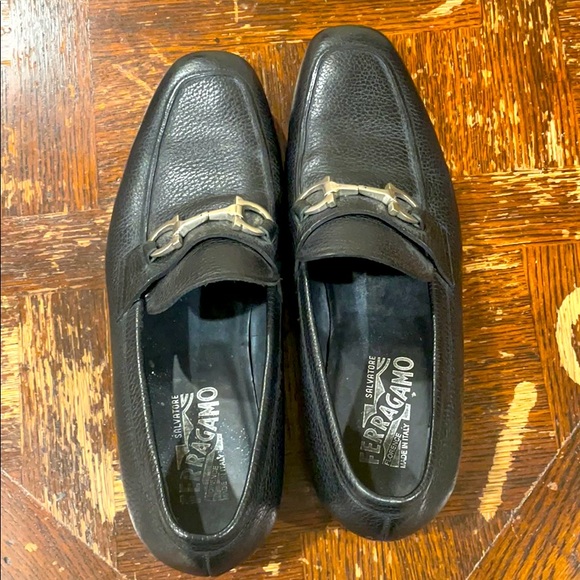 Men’s ferragamo black loafers size 8 1/2 2E main image 4